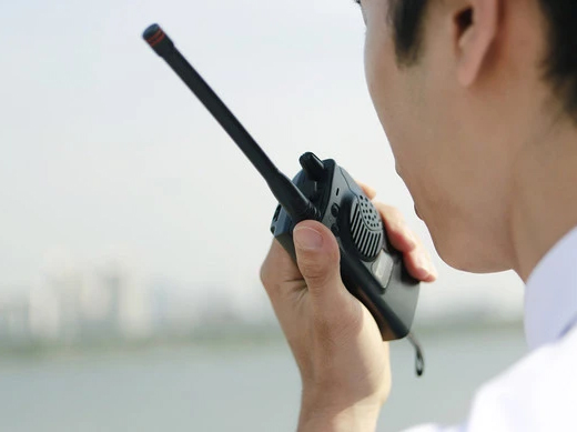 لماذا لا يعمل Walkie Talkie؟ العيوب الشائعة وطرق الصيانة من محاضرات walkie
